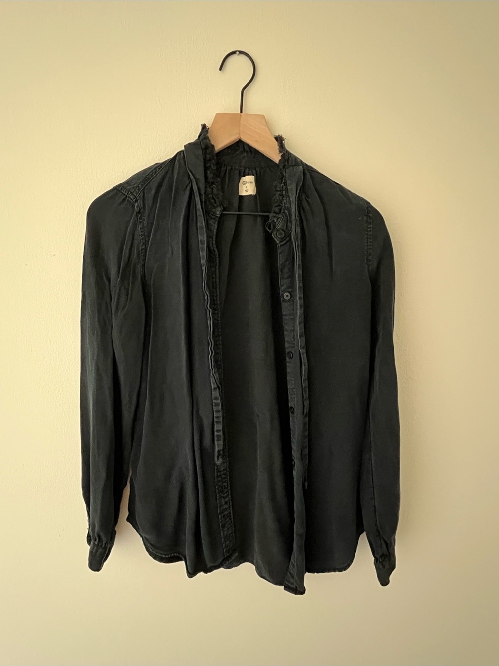 GAP Men's Black Button-Front Shirt with Ruffle Trim